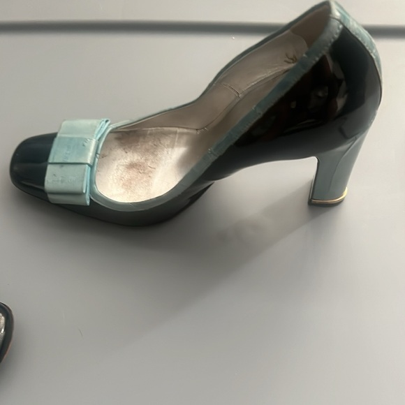 Vintage DOLCE & GABBANA Navy & Light Blue Elegant Pumps - Picture 5 of 16